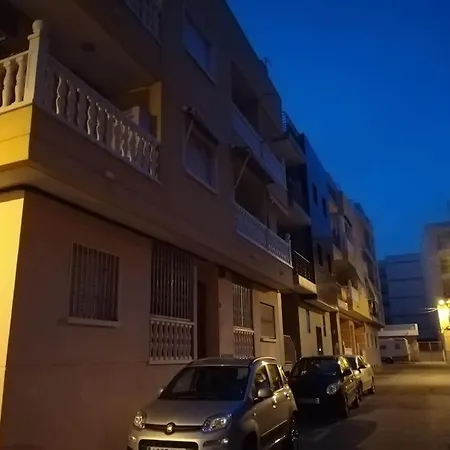 Apartment En Acogedor A 200 Metros La Playa Wifi *
