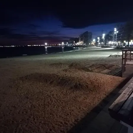 En Acogedor A 200 Metros La Playa Wifi Apartment *
