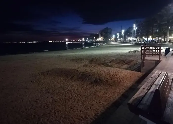 En Acogedor A 200 Metros La Playa Wifi דירה *